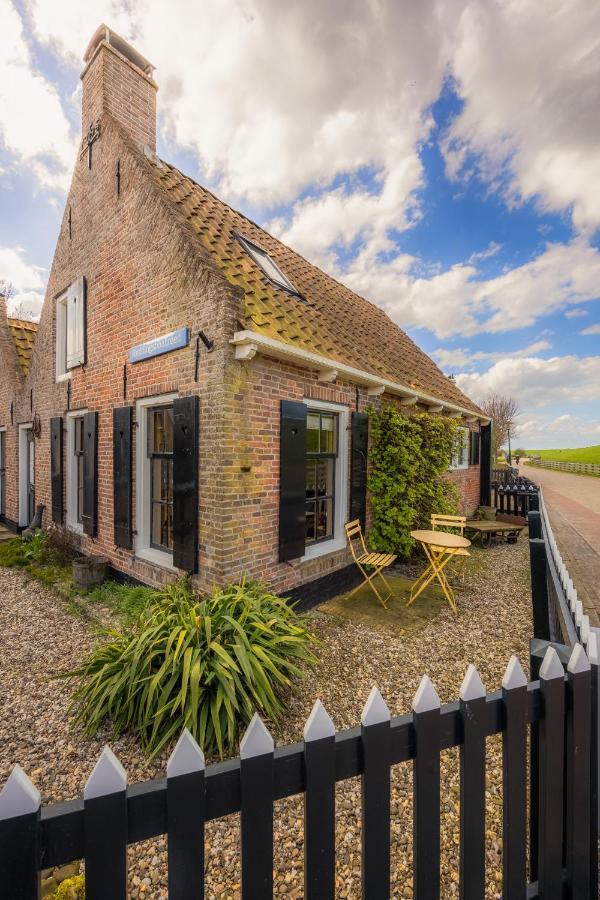 Huize Moddergat! Sleeping On The Wadden Sea. Villa Exterior photo